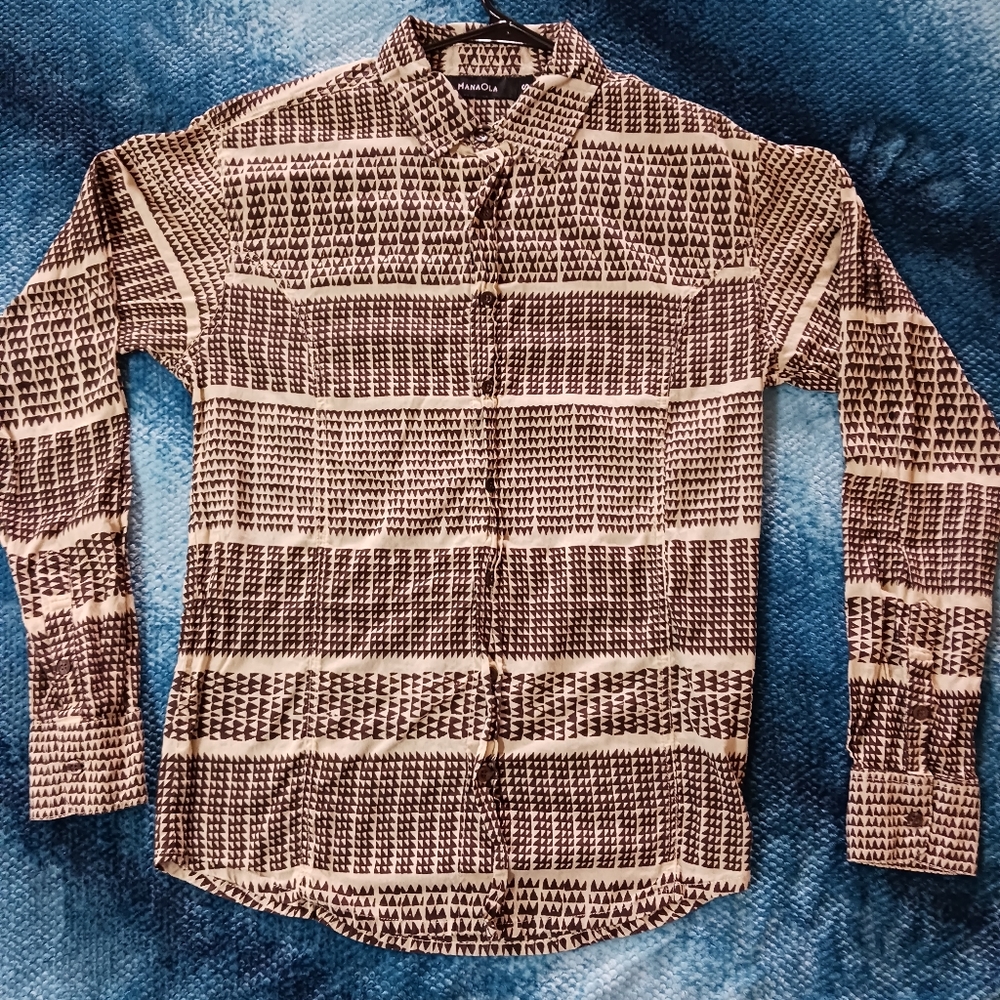 ManaOla Button Down Shirt